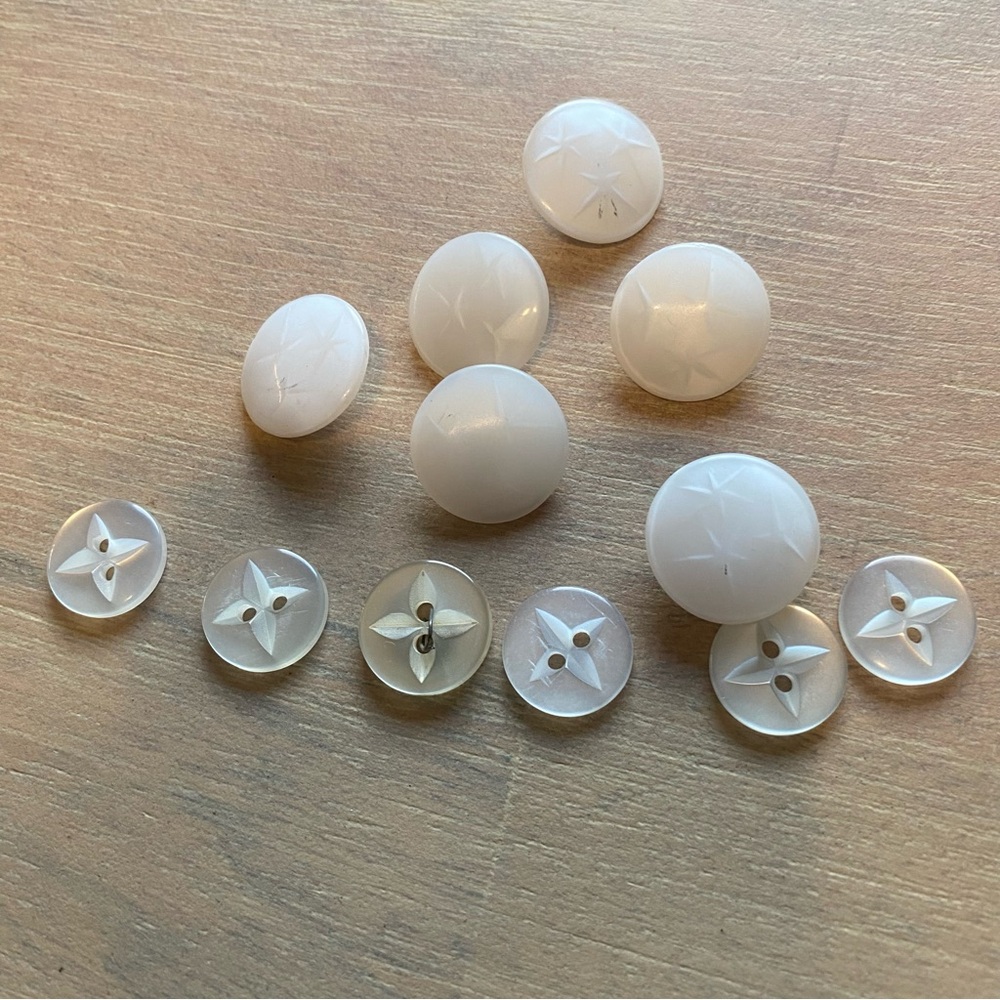 Vintage 12 (2 Sets Of Six) White Star Pattern Buttons Shank & Two Hole Geometric